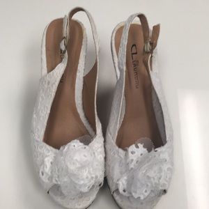 CL White Wedges